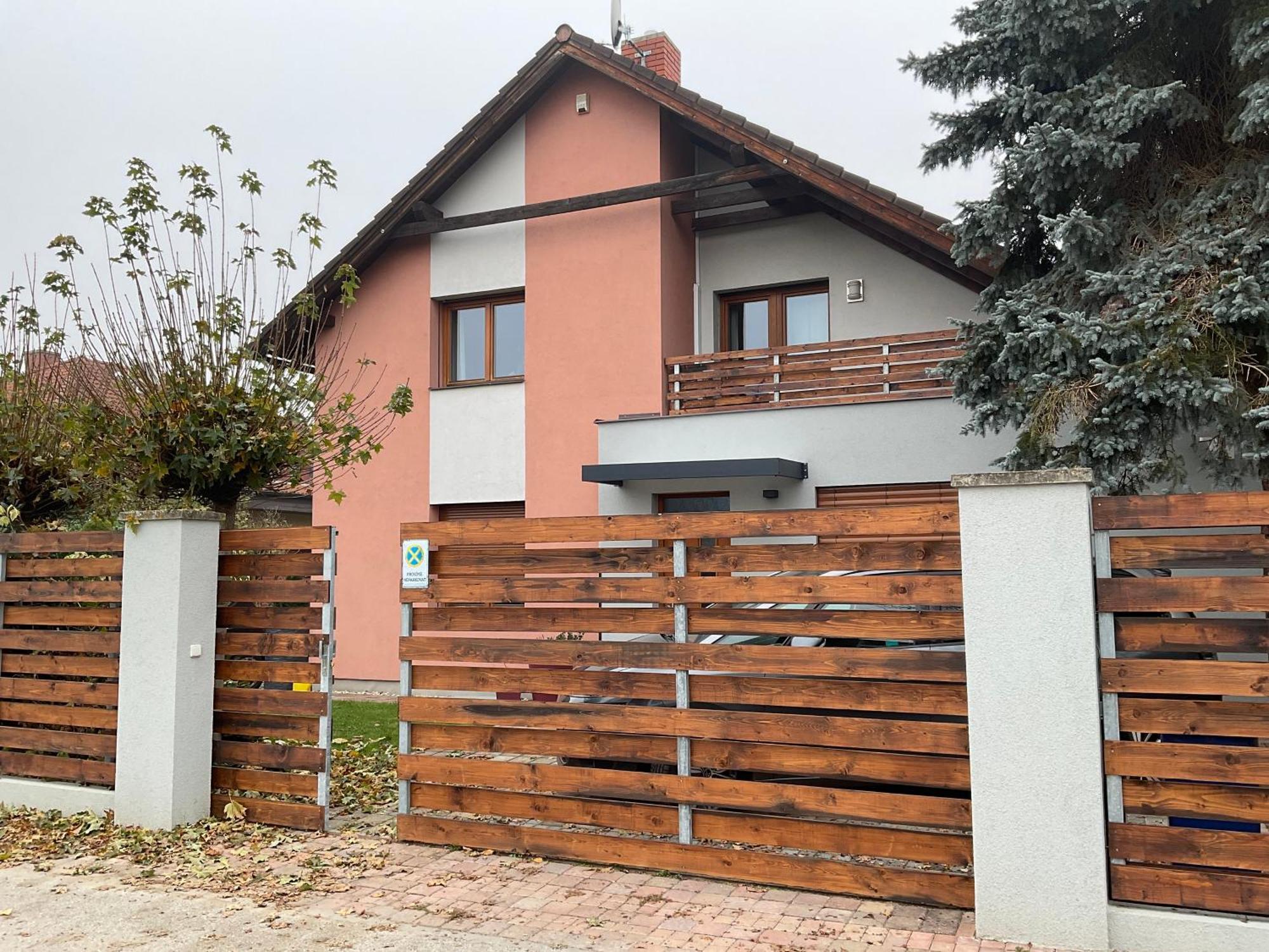 Apartman U Lesa Nove Jirny Exterior photo