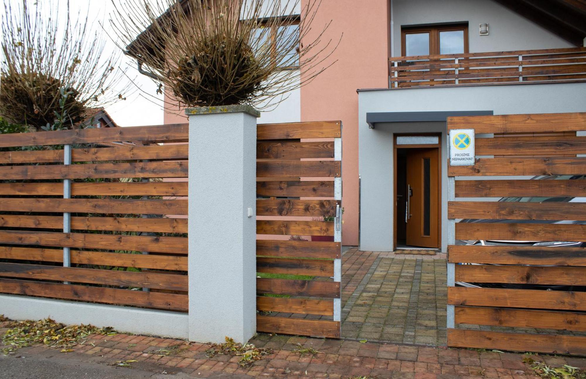 Apartman U Lesa Nove Jirny Exterior photo